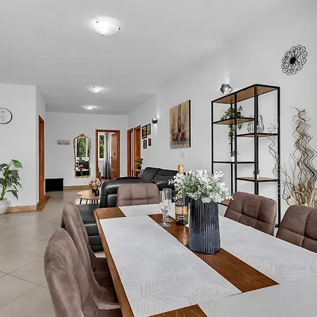 Appartamento Lov&mar With Parking Makarska
